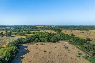 217 Robin Ranch Rd, Lockhart, TX 78644 - Photo 14