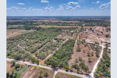 445 Single Oak Road, Seguin, TX 78155 - Photo 24