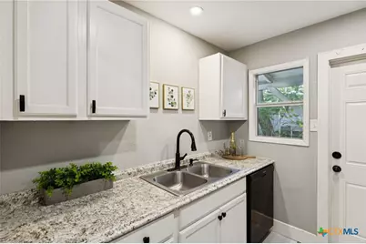 1030/1032 Haynes Street #2, San Marcos, TX 78666 - Photo 14