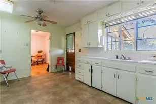 504 W Park Ave, Temple, TX 76501 - Photo 8