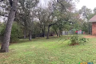 2603 W Main St, Cameron, TX 76520 - Photo 4