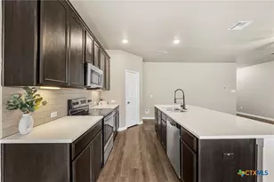 5321 Lancaster Dr, Belton, TX 76513 - Photo 16