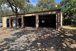 2802 W 4th St, Cameron, TX 76520 - Photo 10