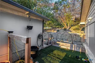 133 Alamo Dr, Pipe Creek, TX 78063 - Photo 4