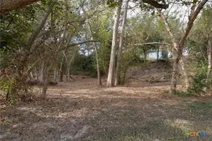 114 Navajo Trail, Seguin, TX 78155 - Photo 8