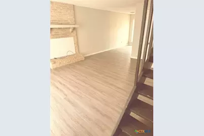 121 Regency Avenue, Victoria, TX 77904 - Photo 2