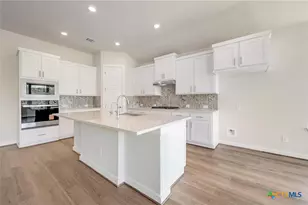 1823 Weinnacht, New Braunfels, TX 78132 - Photo 4