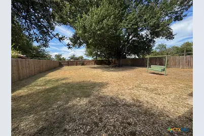 300 N Bowie, Cameron, TX 76520 - Photo 16