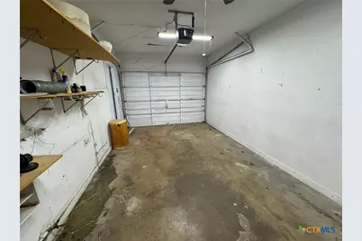 300 N Bowie, Cameron, TX 76520 - Photo 12