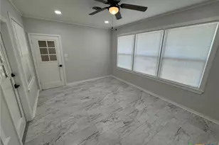 300 N Bowie, Cameron, TX 76520 - Photo 10