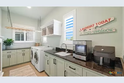 1627 Bussola, New Braunfels, TX 78132 - Photo 32