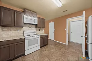 6525 Brooks Dr, Temple, TX 76502 - Photo 12