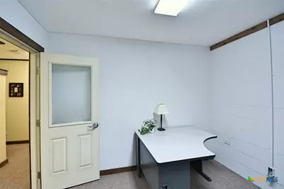 1111 N Walnut Avenue #202, New Braunfels, TX 78130 - Photo 4