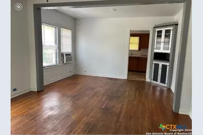 816 S Austin Street, Seguin, TX 78155 - Photo 10