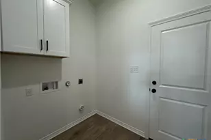 724 Eagle Crst Dr, Salado, TX 76571 - Photo 8