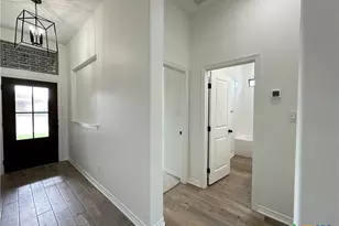 724 Eagle Crst Dr, Salado, TX 76571 - Photo 2