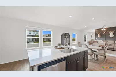 150 Legendary Trail Loop, Floresville, TX 78114 - Photo 16