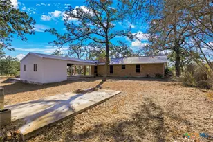 25 County Rd 427, Stockdale, TX 78160 - Photo 4