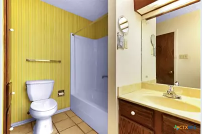 25 County Road 427, Stockdale, TX 78160 - Photo 26