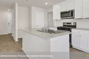 738 Jennifer Wy, New Braunfels, TX 78130 - Photo 4