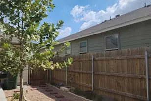 136 Ragnar Dr, Jarrell, TX 76537 - Photo 10