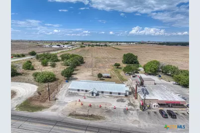 2918 W Kingsbury Street, Seguin, TX 78155 - Photo 18