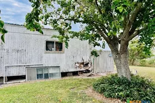 848 Margie Tewmey Rd, Port Lavaca, TX 77979 - Photo 20