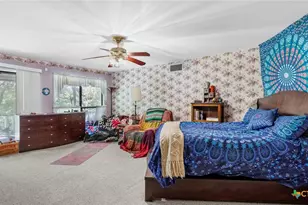 949 Burges St, Seguin, TX 78155 - Photo 6