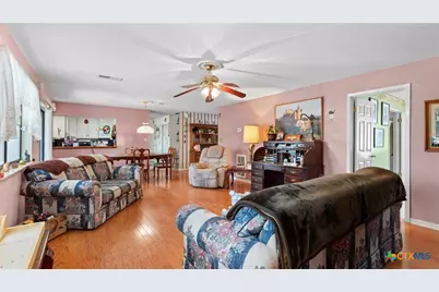 949 Burges Street, Seguin, TX 78155 - Photo 22