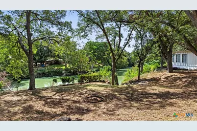 949 Burges Street, Seguin, TX 78155 - Photo 2