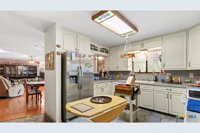 949 Burges Street, Seguin, TX 78155 - Photo 18