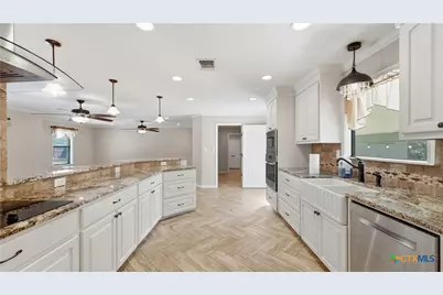 10040 US Highway 90A, Gonzales, TX 78629 - Photo 12