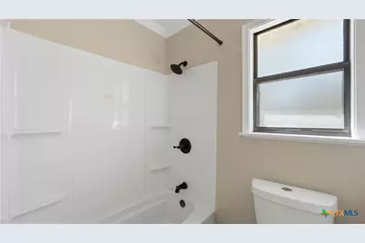 10040 US Highway 90A, Gonzales, TX 78629 - Photo 28