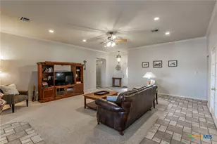 313 Hamilton Dr, Gatesville, TX 76528 - Photo 6