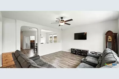 354 Deer Crest Drive, New Braunfels, TX 78130 - Photo 2