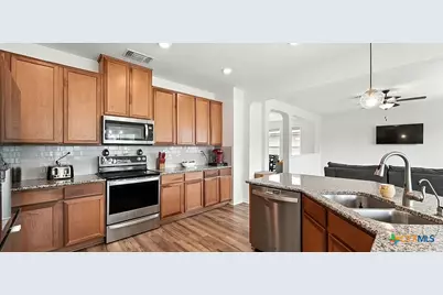 354 Deer Crest Drive, New Braunfels, TX 78130 - Photo 12