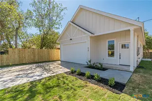 624 Stratton Ave, Seguin, TX 78155 - Photo 2