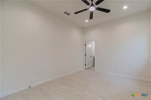 624 Stratton Ave, Seguin, TX 78155 - Photo 20