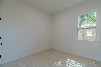 624 Stratton Ave, Seguin, TX 78155 - Photo 14