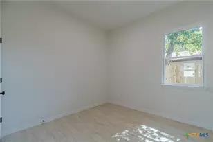 624 Stratton Ave, Seguin, TX 78155 - Photo 14