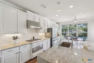 9909 Whitley Bay Dr, Austin, TX 78717 - Photo 14