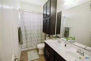 201 Boulder Ridge Dr, Cuero, TX 77954 - Photo 30