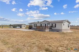 183 Altamira Ave, Elgin, TX 78621 - Photo 2