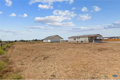 183 Altamira Avenue, Elgin, TX 78621 - Photo 34