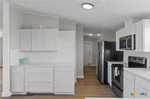 183 Altamira Ave, Elgin, TX 78621 - Photo 14