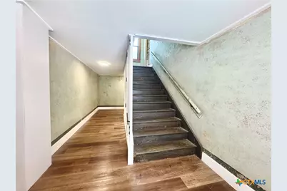 123 W May Street #1, Yoakum, TX 77995 - Photo 6