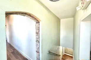 123 W May St, Yoakum, TX 77995 - Photo 8