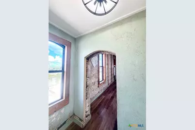 123 W May Street #2, Yoakum, TX 77995 - Photo 8