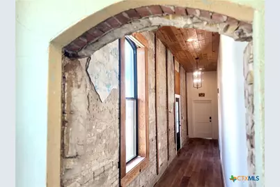 123 W May Street #2, Yoakum, TX 77995 - Photo 10