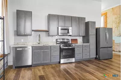 123 W May Street #2, Yoakum, TX 77995 - Photo 20